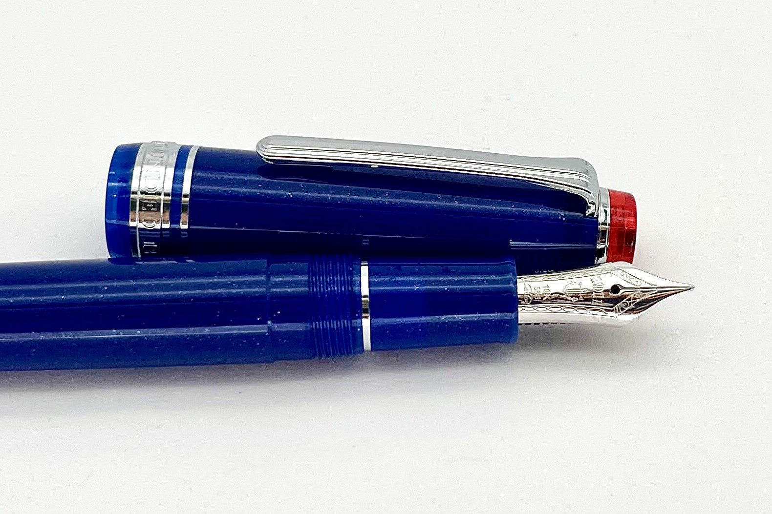 SailorProgearSlimSunsetOvertheOceanFountainPen_I